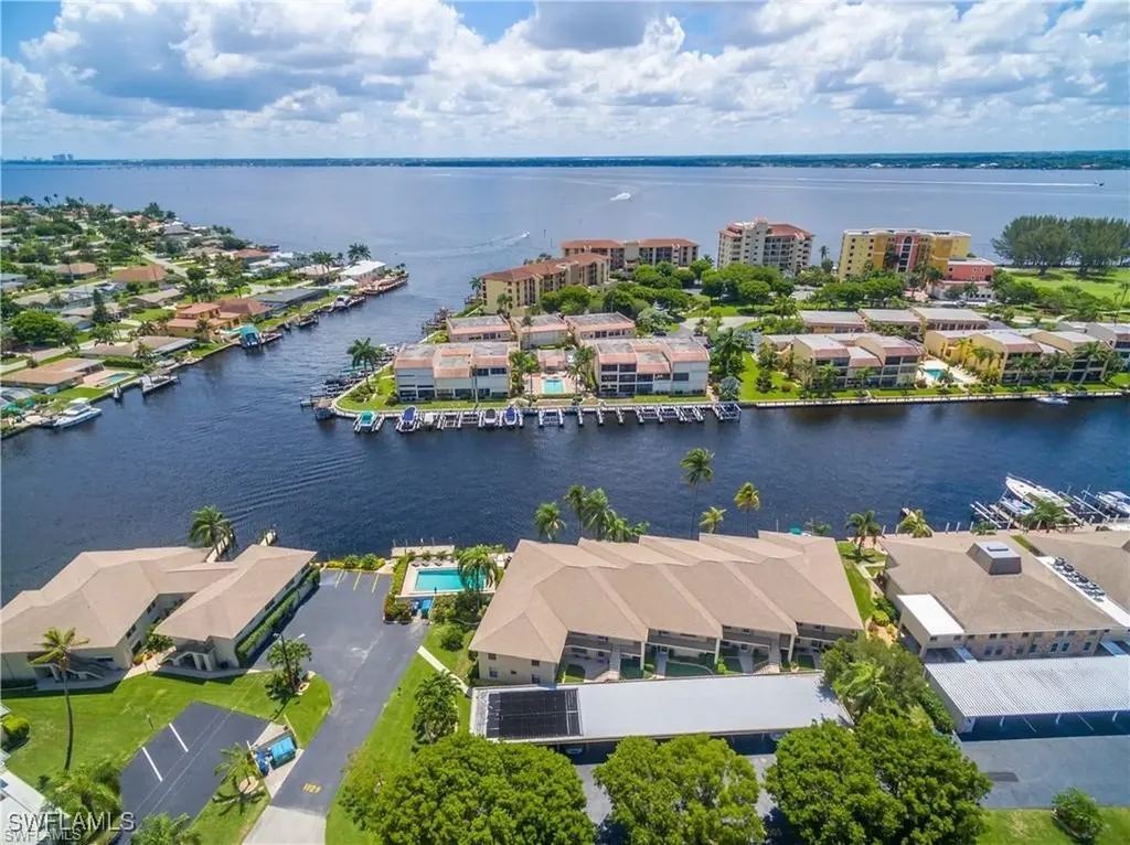 4001 SE 19th Place Cape Coral FL 33904