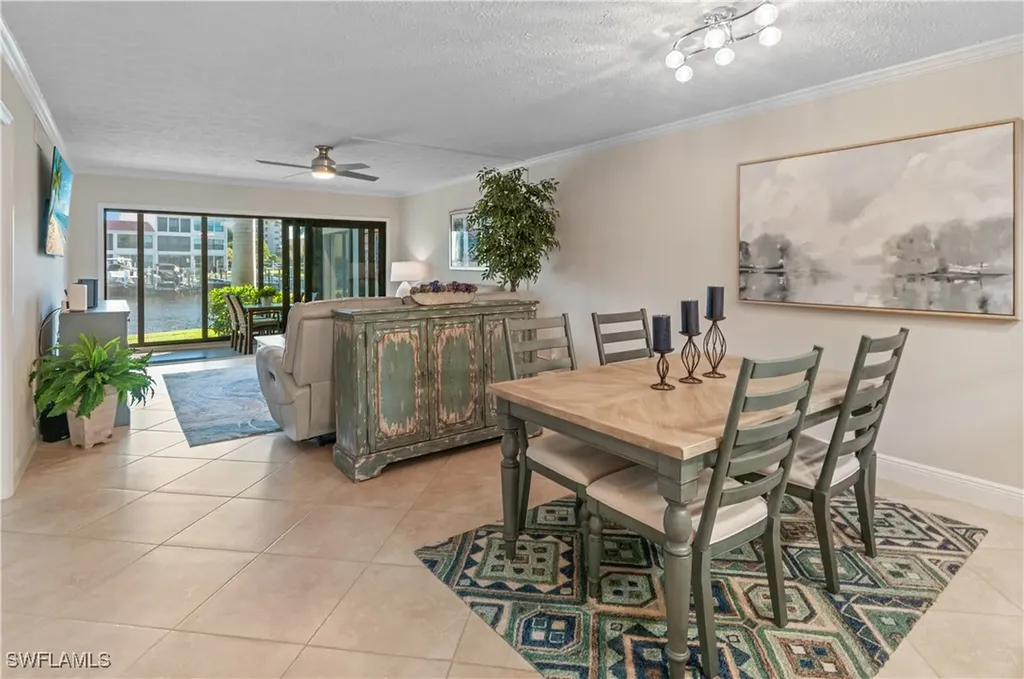 4001 SE 19th Place Cape Coral FL 33904