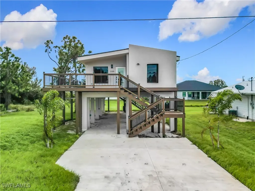 3710 10th Street SW Lehigh Acres FL 33976