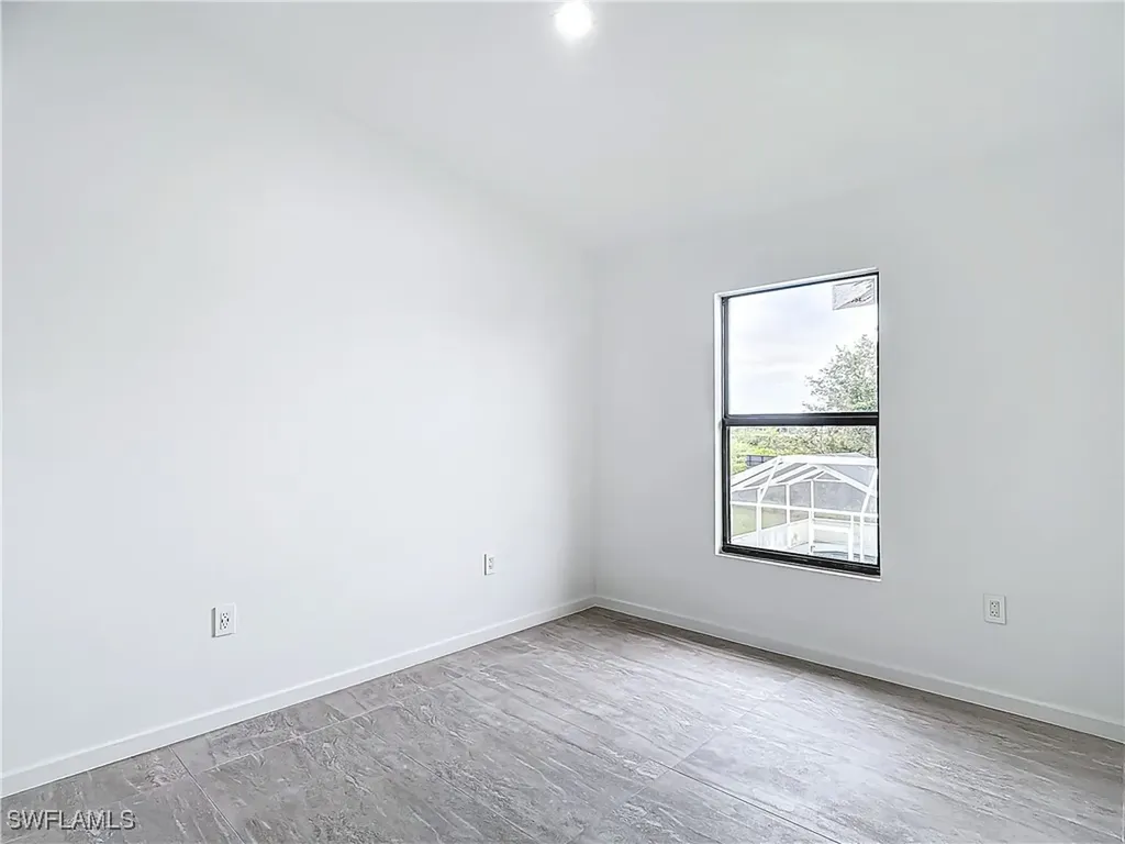 3710 10th Street SW Lehigh Acres FL 33976