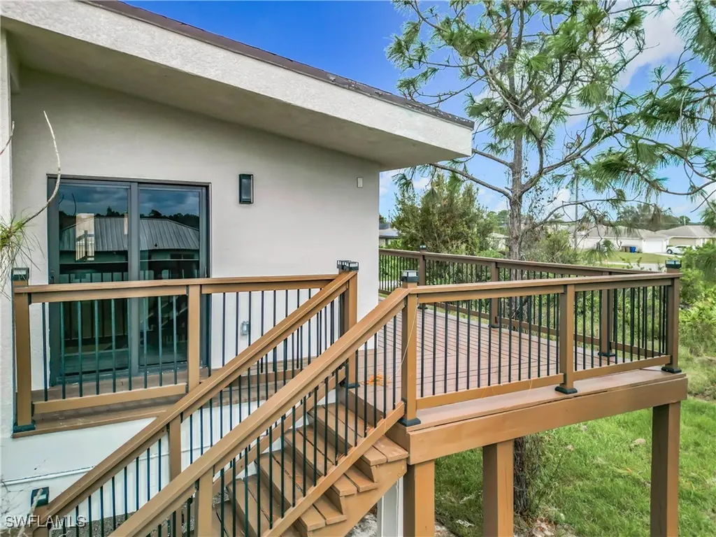 3710 10th Street SW Lehigh Acres FL 33976