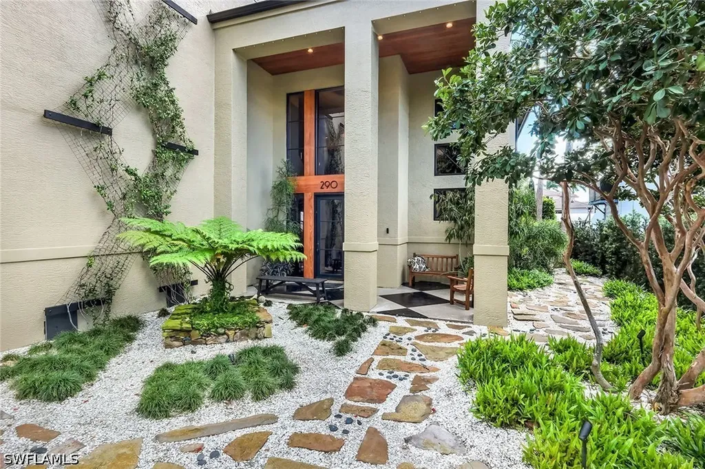 290 Channel Drive Naples FL 34108