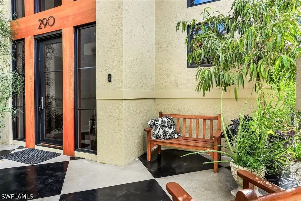 290 Channel Drive Naples FL 34108