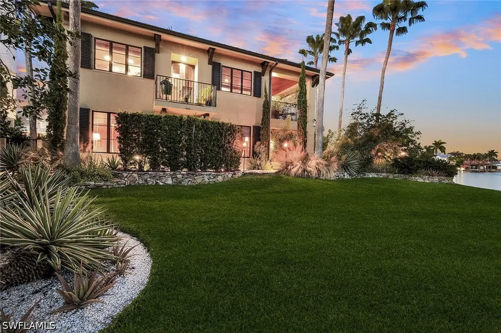 290 Channel Drive Naples FL 34108