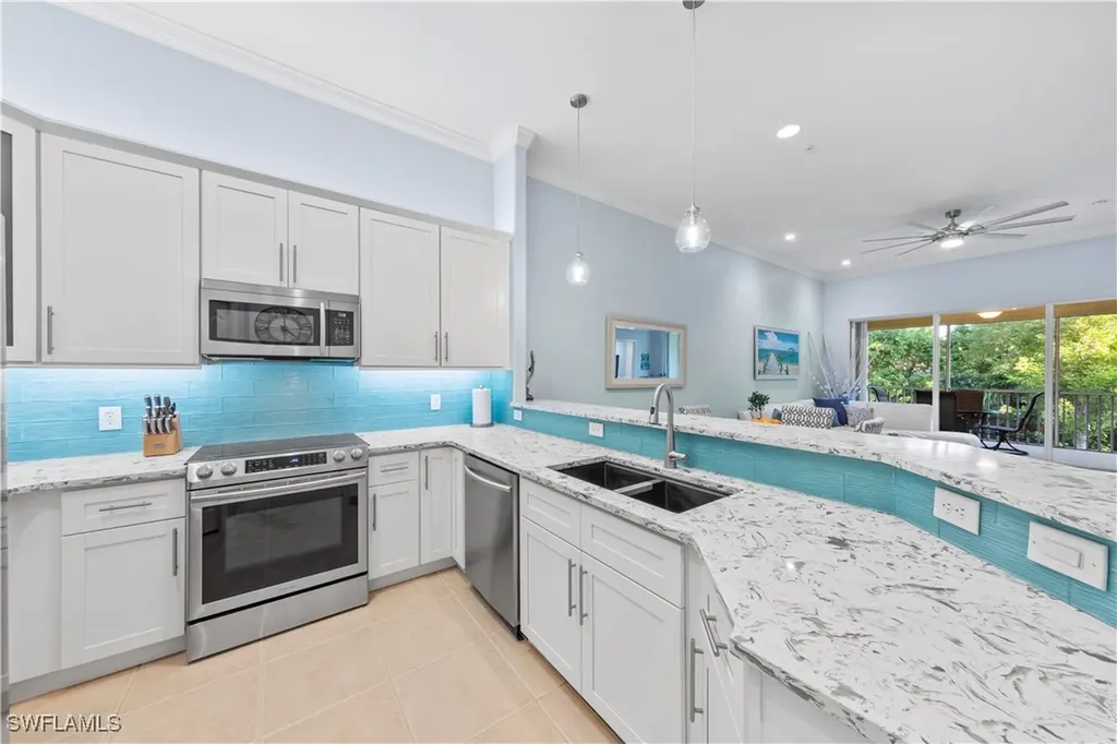 1285 Sweetwater Cove Naples FL 34110