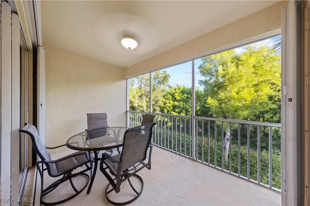 1285 Sweetwater Cove Naples FL 34110