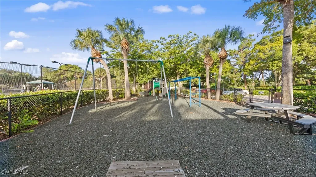 1285 Sweetwater Cove Naples FL 34110