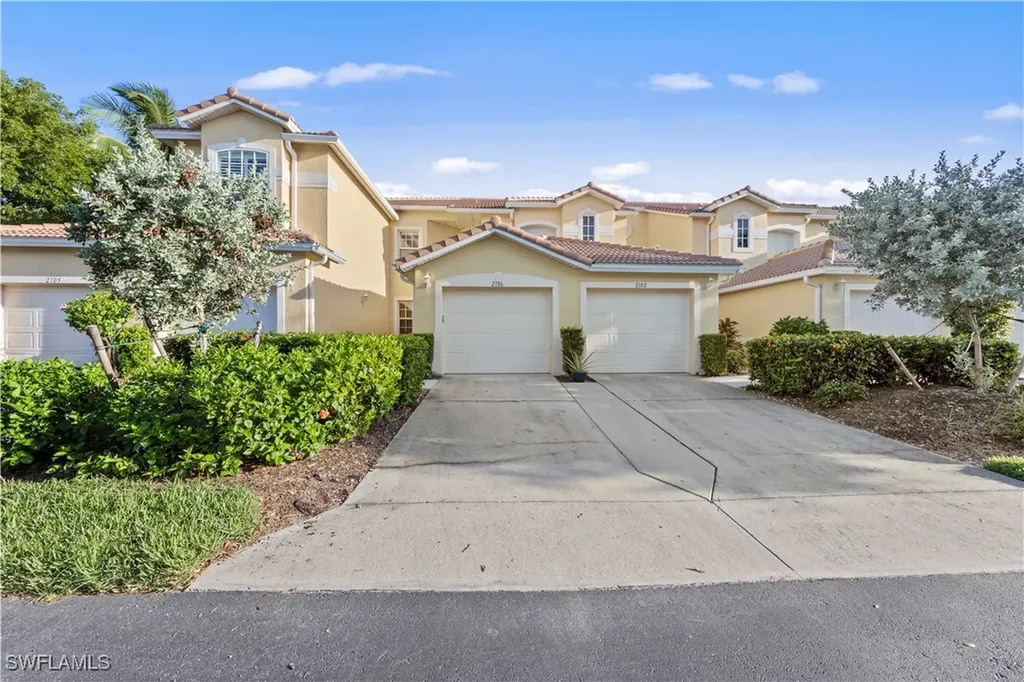 1285 Sweetwater Cove Naples FL 34110