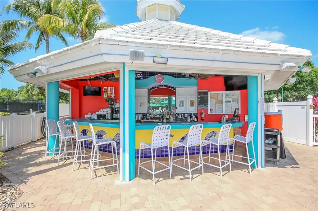 1285 Sweetwater Cove Naples FL 34110