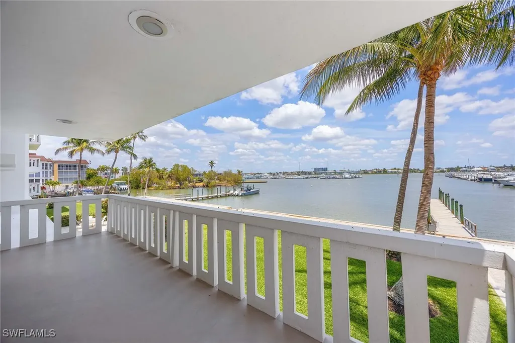 1325 7th Street S Naples FL 34102