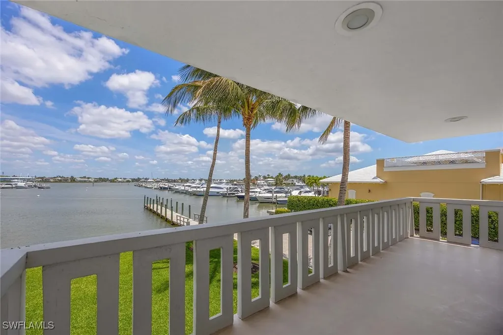 1325 7th Street S Naples FL 34102