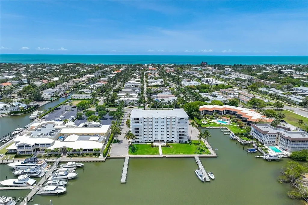 1325 7th Street S Naples FL 34102