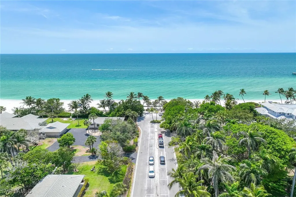 1325 7th Street S Naples FL 34102