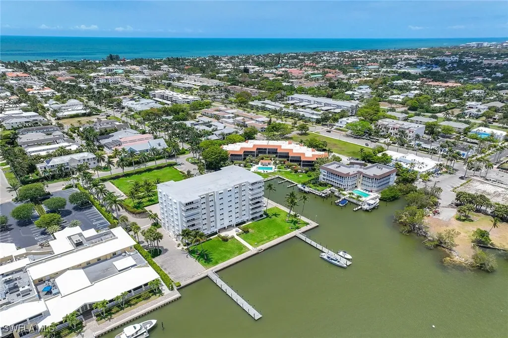 1325 7th Street S Naples FL 34102