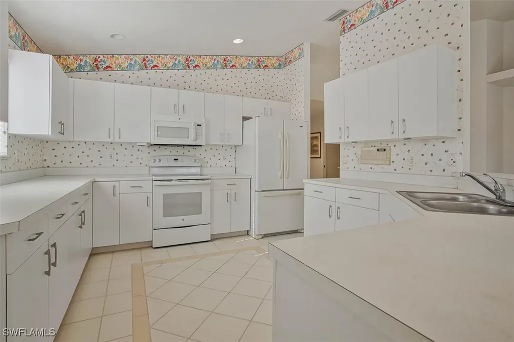 8496 Southbridge Drive Estero FL 33967