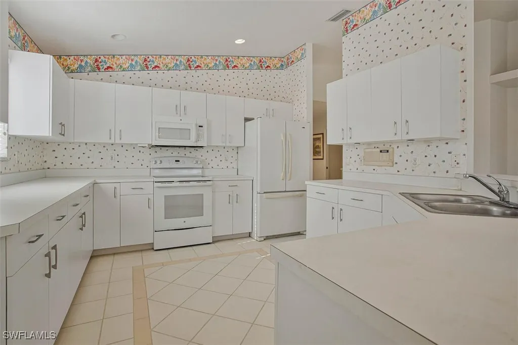 8496 Southbridge Drive Estero FL 33967