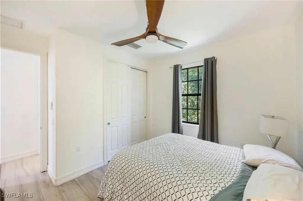 9145 Chula Vista Street Naples FL 34113