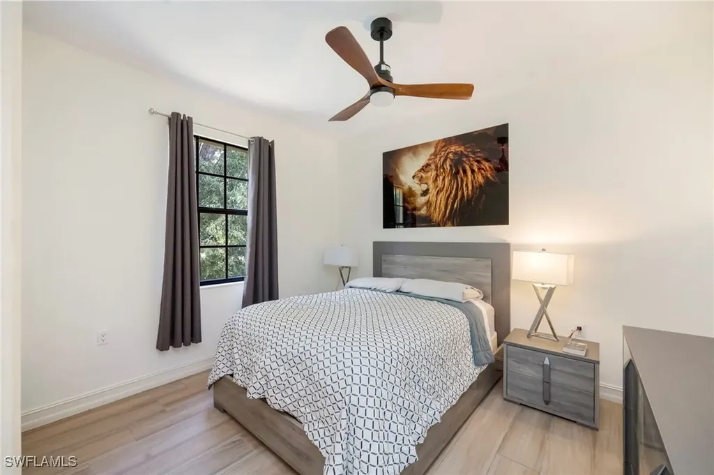 9145 Chula Vista Street Naples FL 34113