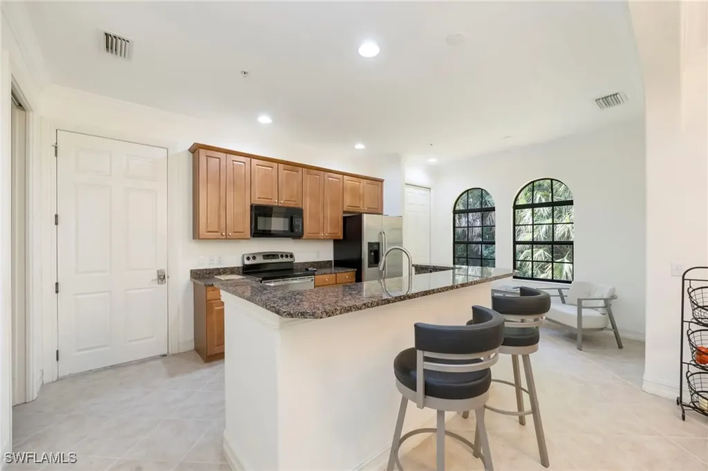 9145 Chula Vista Street Naples FL 34113