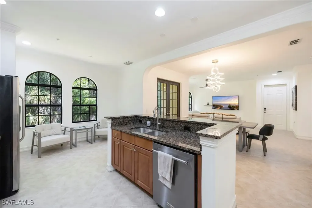 9145 Chula Vista Street Naples FL 34113