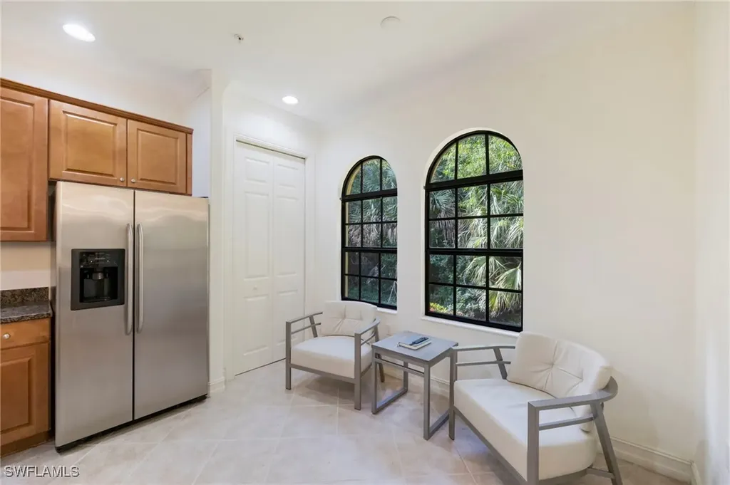 9145 Chula Vista Street Naples FL 34113
