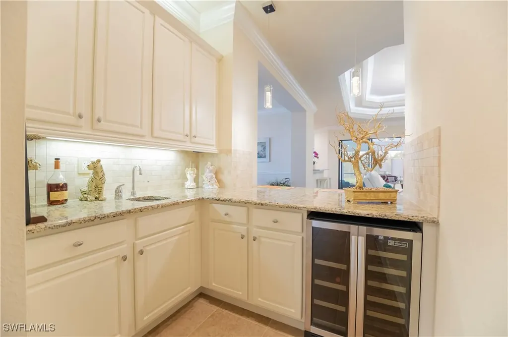 3208 Atlantic Circle Naples FL 34119