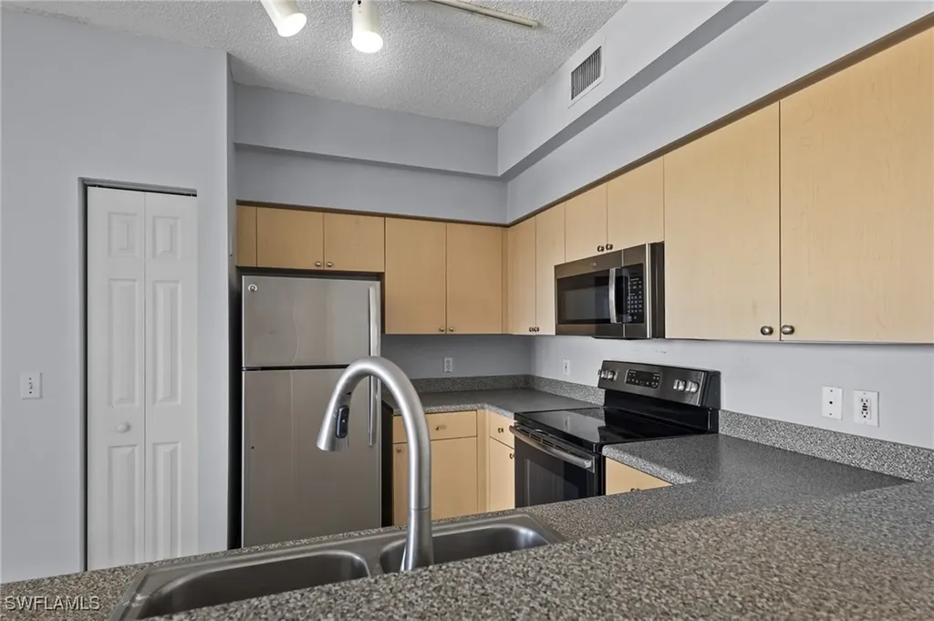 1105 Reserve Court Naples FL 34105