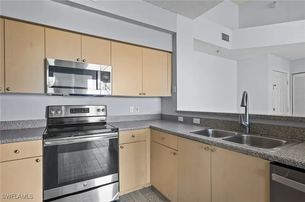 1105 Reserve Court Naples FL 34105