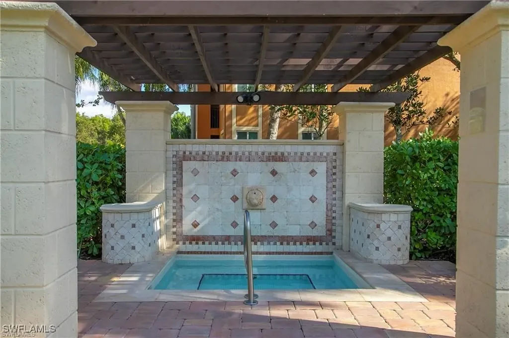 1105 Reserve Court Naples FL 34105