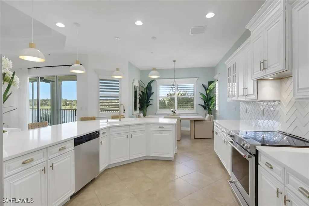 7877 Clemson Street Naples FL 34104