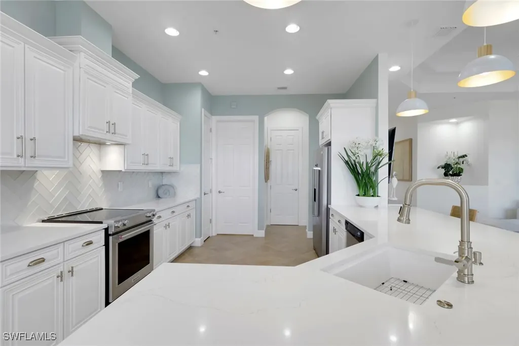 7877 Clemson Street Naples FL 34104