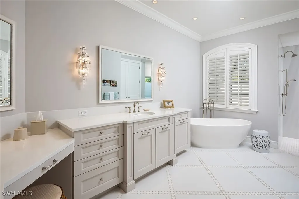 6975 Greentree Drive Naples FL 34108
