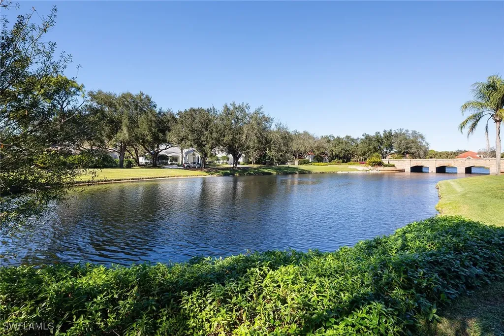 6975 Greentree Drive Naples FL 34108