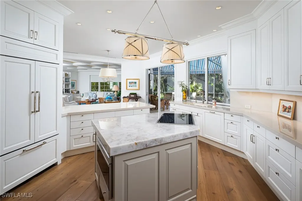 6975 Greentree Drive Naples FL 34108