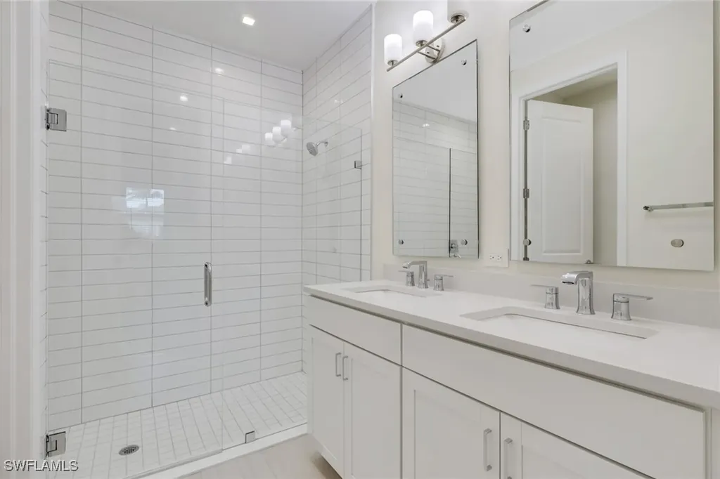 7540 Carnegie Way Naples FL 34119