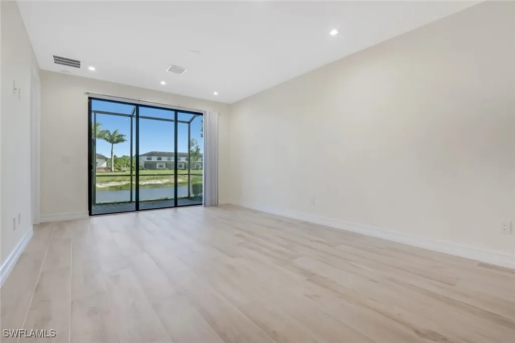 7540 Carnegie Way Naples FL 34119
