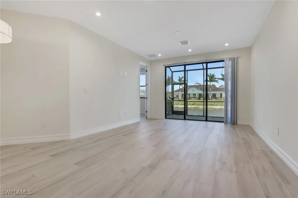 7540 Carnegie Way Naples FL 34119