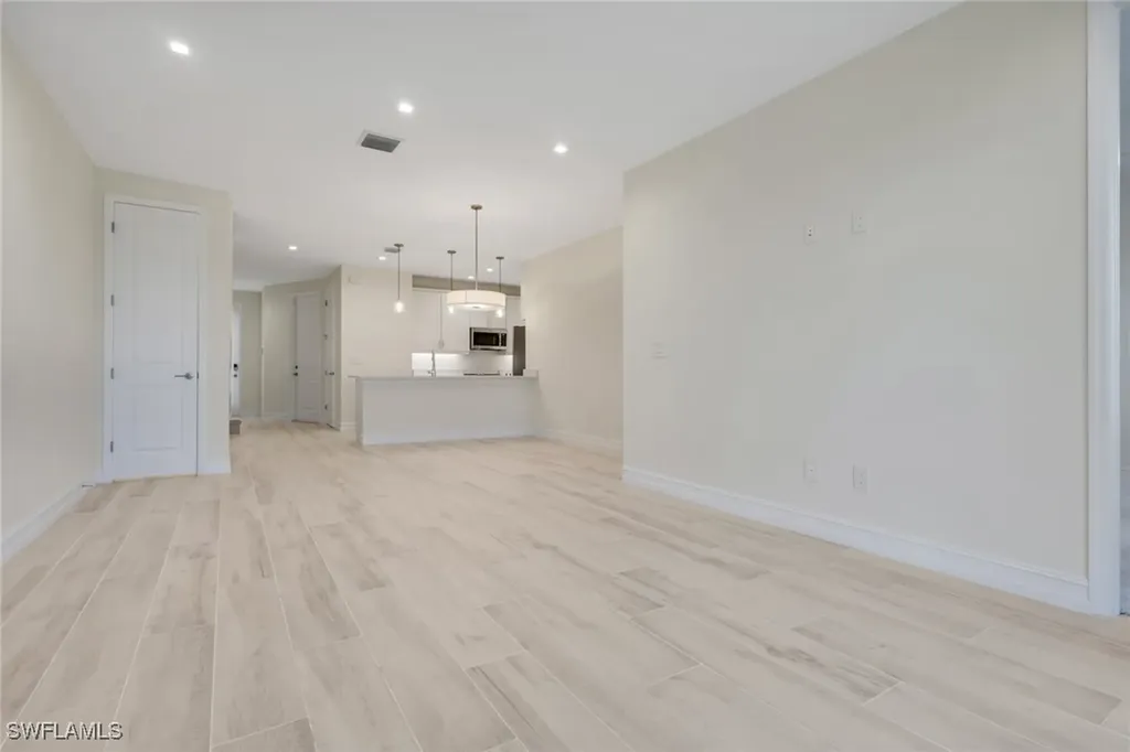 7540 Carnegie Way Naples FL 34119