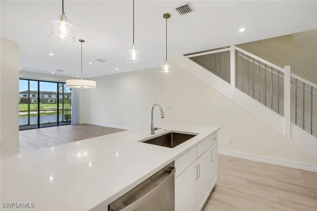 7540 Carnegie Way Naples FL 34119