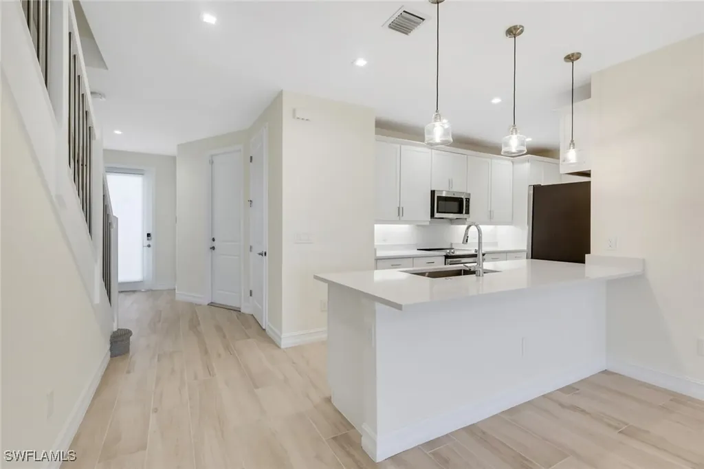 7540 Carnegie Way Naples FL 34119