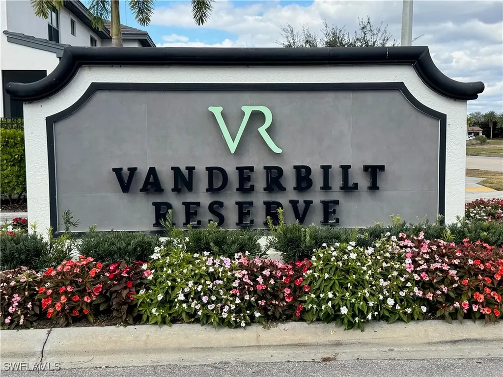 7540 Carnegie Way Naples FL 34119