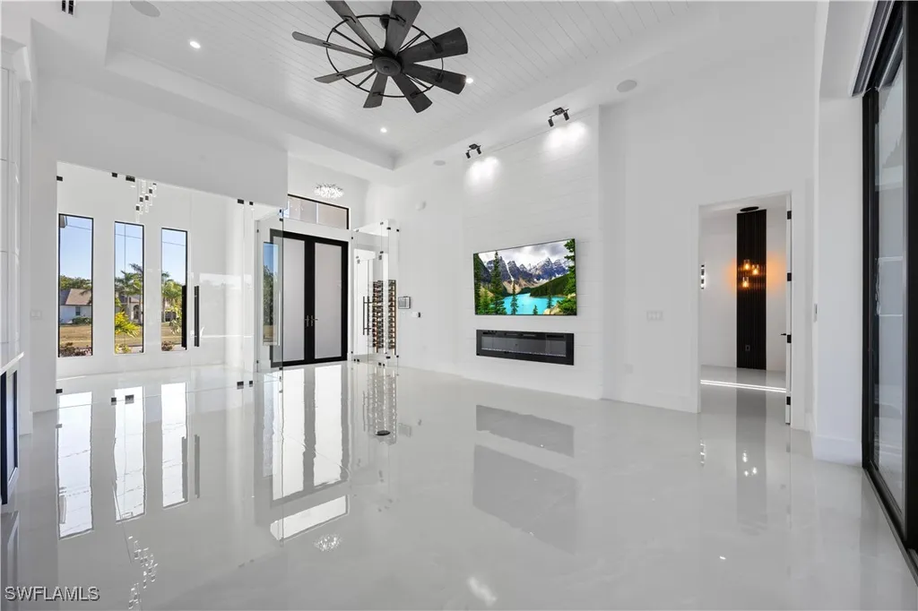 2507 Gleason Parkway Cape Coral FL 33914