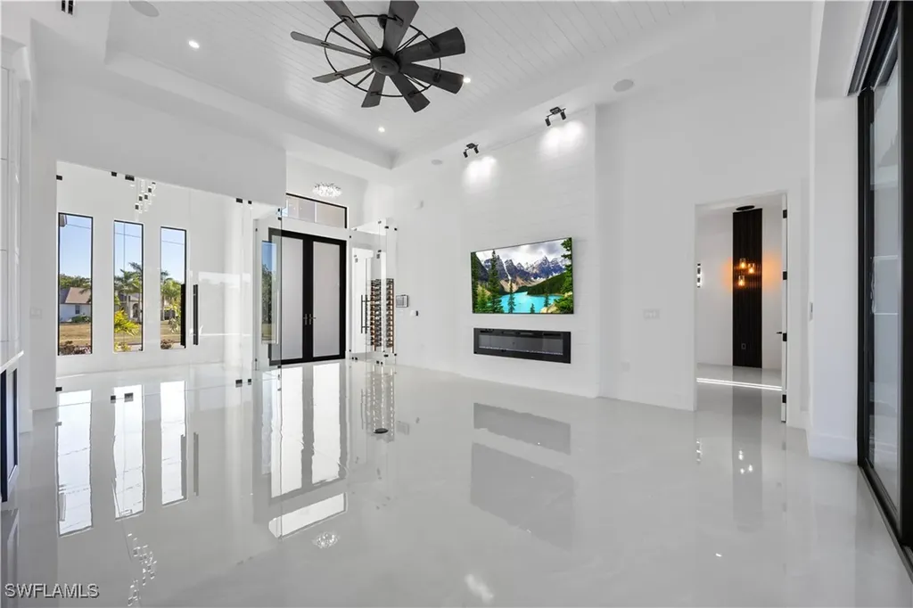 2507 Gleason Parkway Cape Coral FL 33914