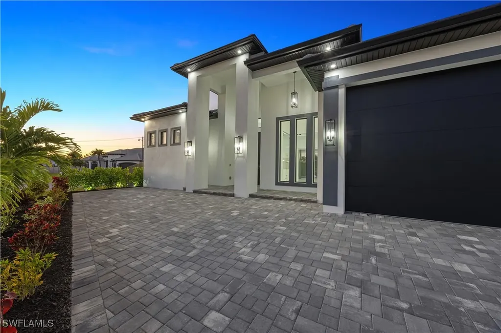 2507 Gleason Parkway Cape Coral FL 33914