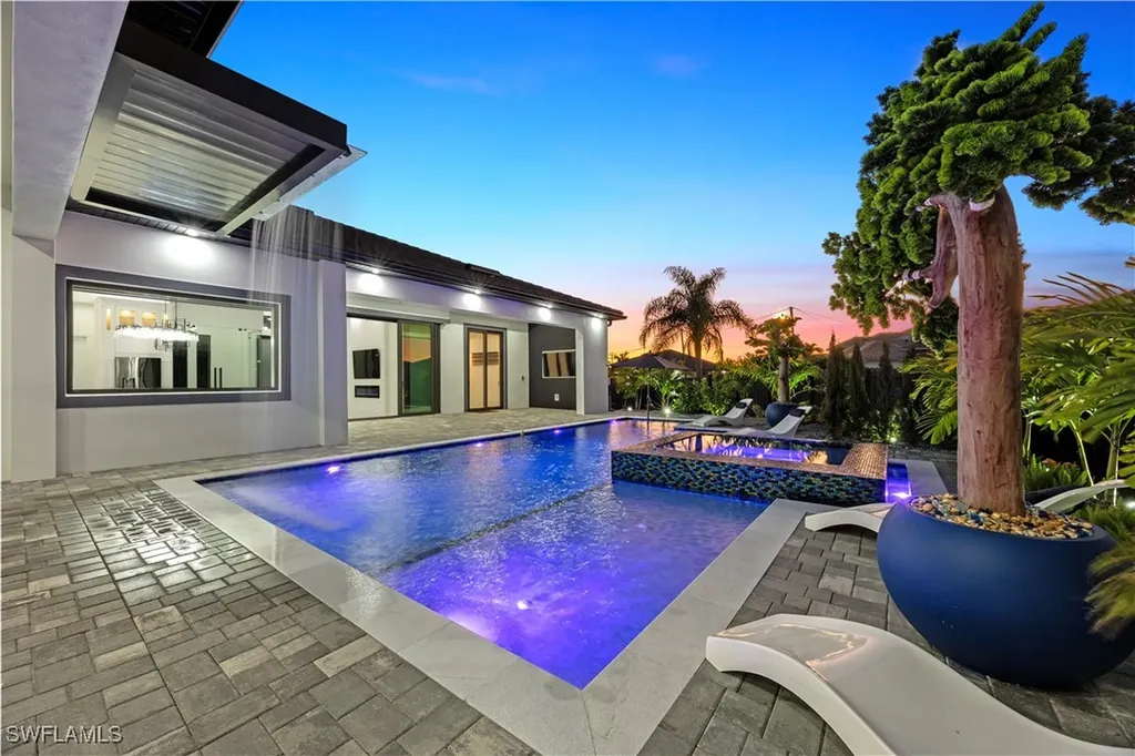 2507 Gleason Parkway Cape Coral FL 33914