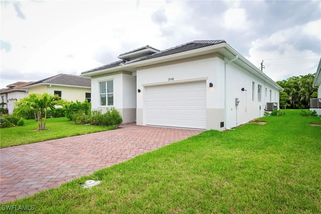 2548 Linda Drive Naples FL 34112
