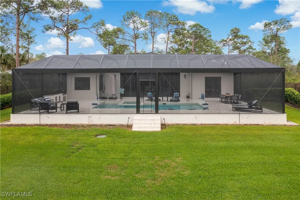 2991 2nd Street NW Naples FL 34120