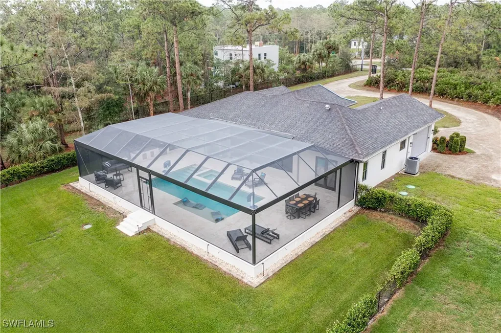 2991 2nd Street NW Naples FL 34120