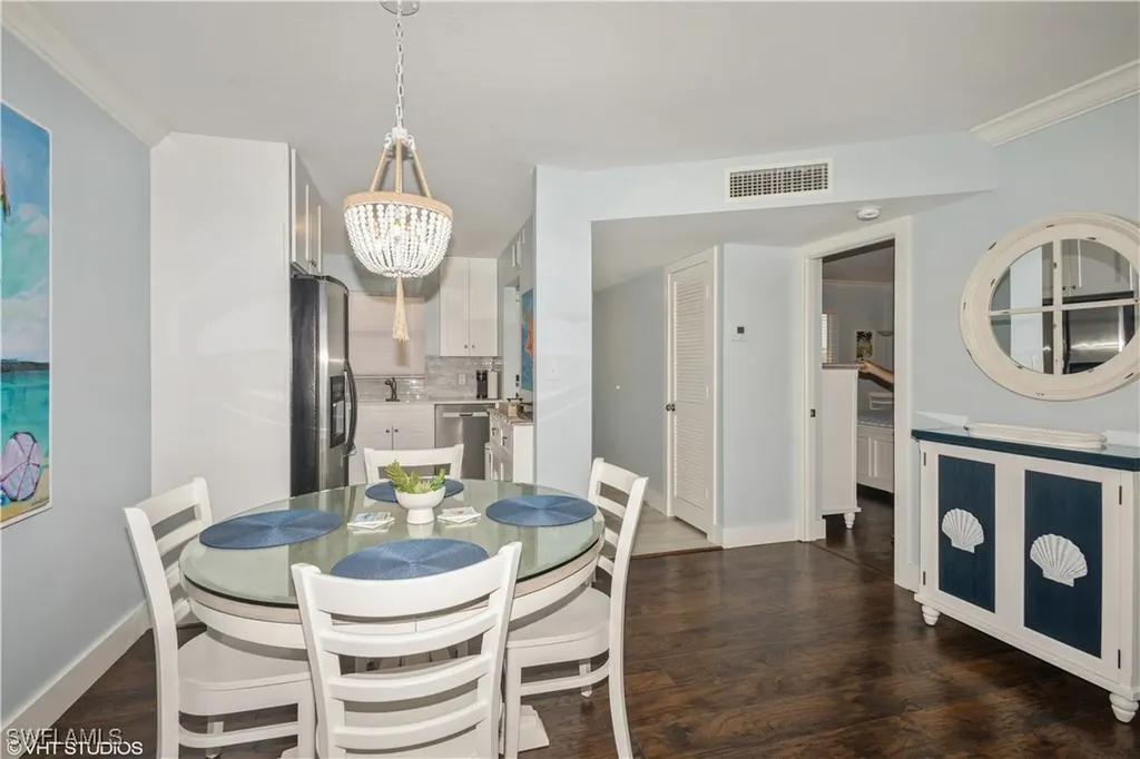 190 Turtle Lake Court Naples FL 34105