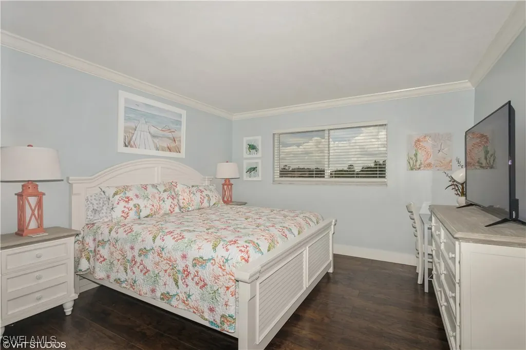 190 Turtle Lake Court Naples FL 34105